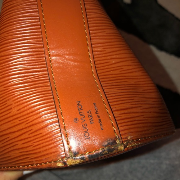 LOUIS VUITTON Epi Sac D'Epaule Kenyan shoulder bag - Picture 8 of 8